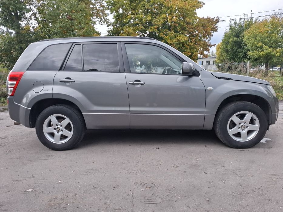 Suzuki Grand Vitara 2