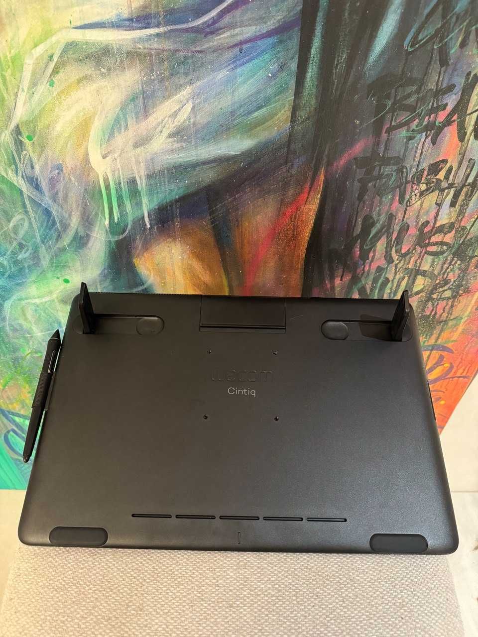 Продам Графічний Монітор-планшет Wacom Cintiq16/FHD