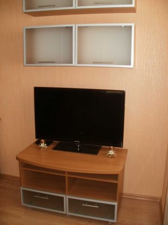 Комплект мебели для гостиной (тумба под телевизор и 2 полки)