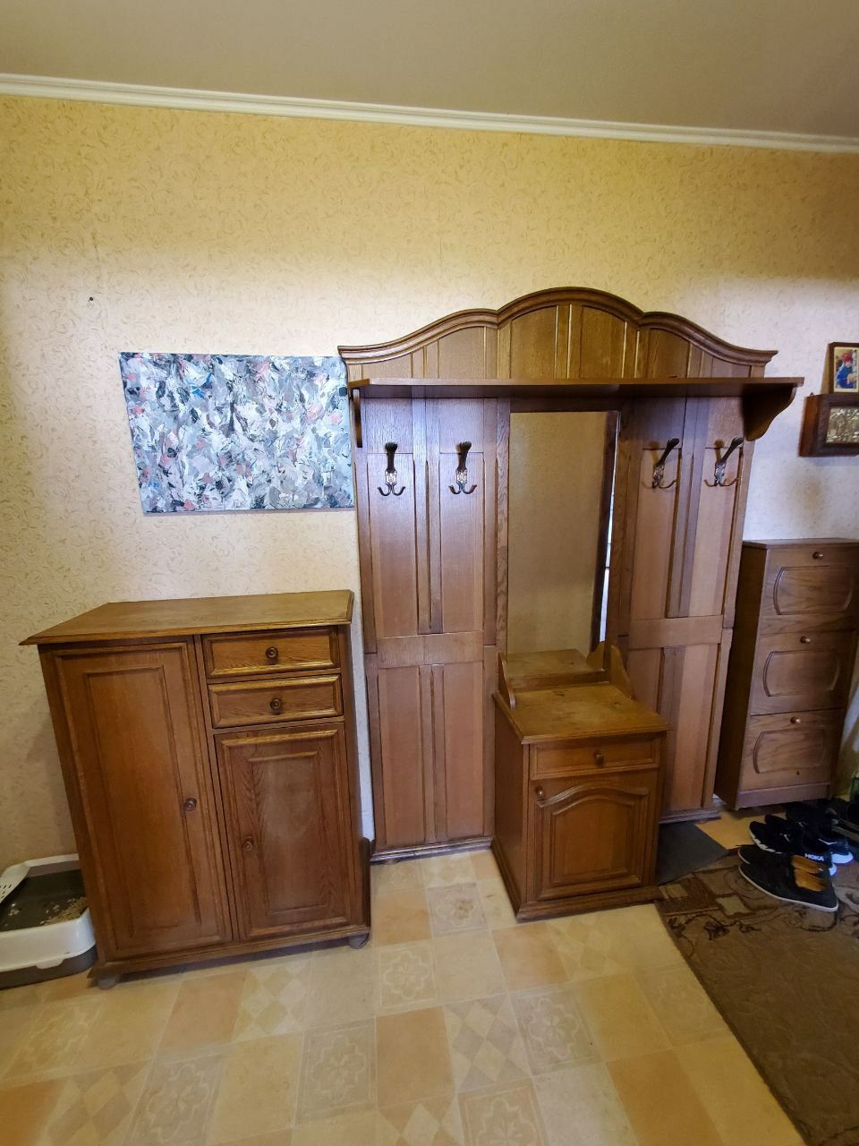 Продамо меблі у вітальню