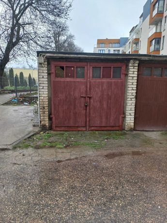 Sprzedam garaż w centrum Sandomierza