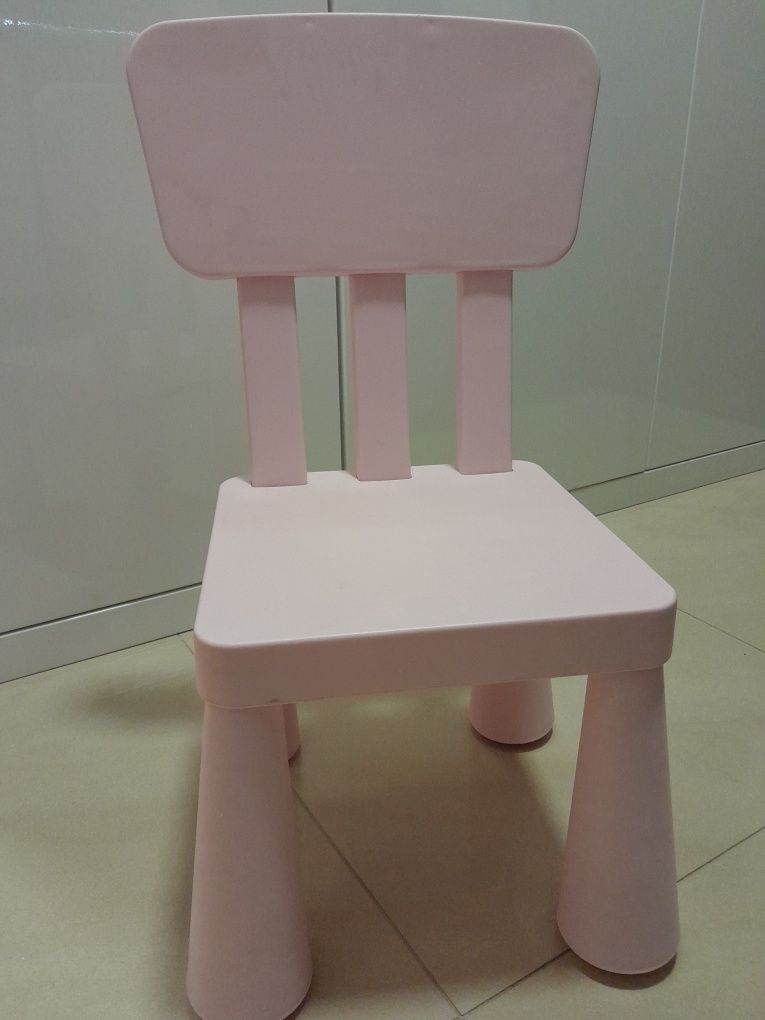 Krzeselko dzieciece  ikea