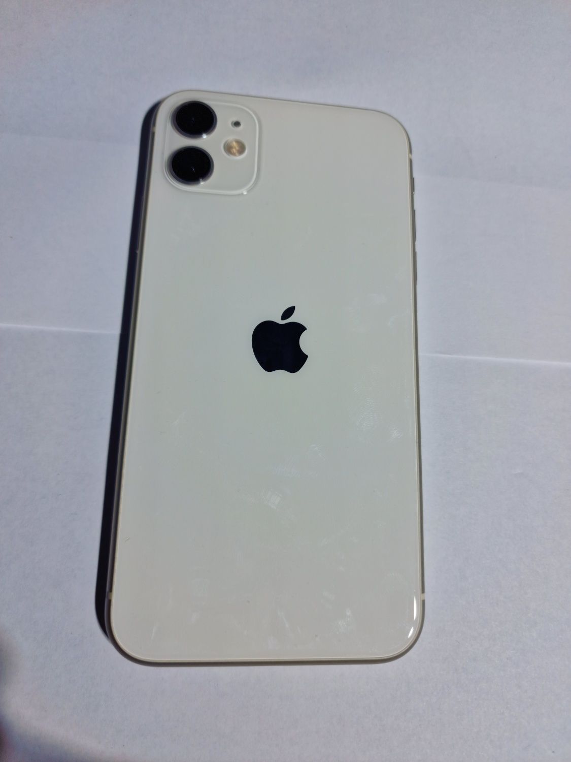 Продам по запчастинам IPhone 11 в дуже гарному стані.