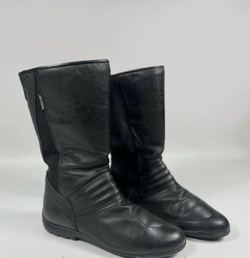 Взуття ботинки шкіра