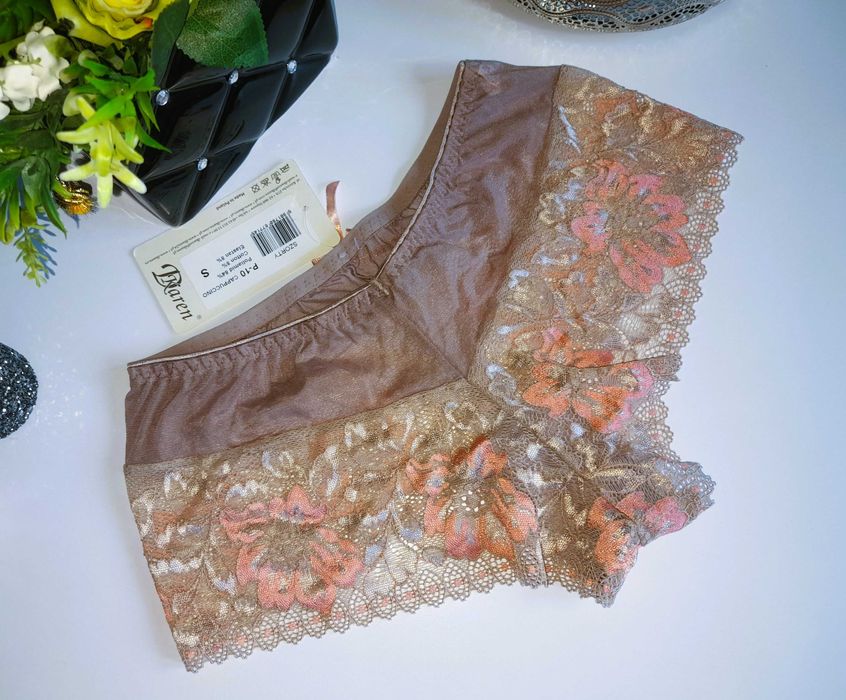 Beżowe koronkowe majtki szorty rozm.S