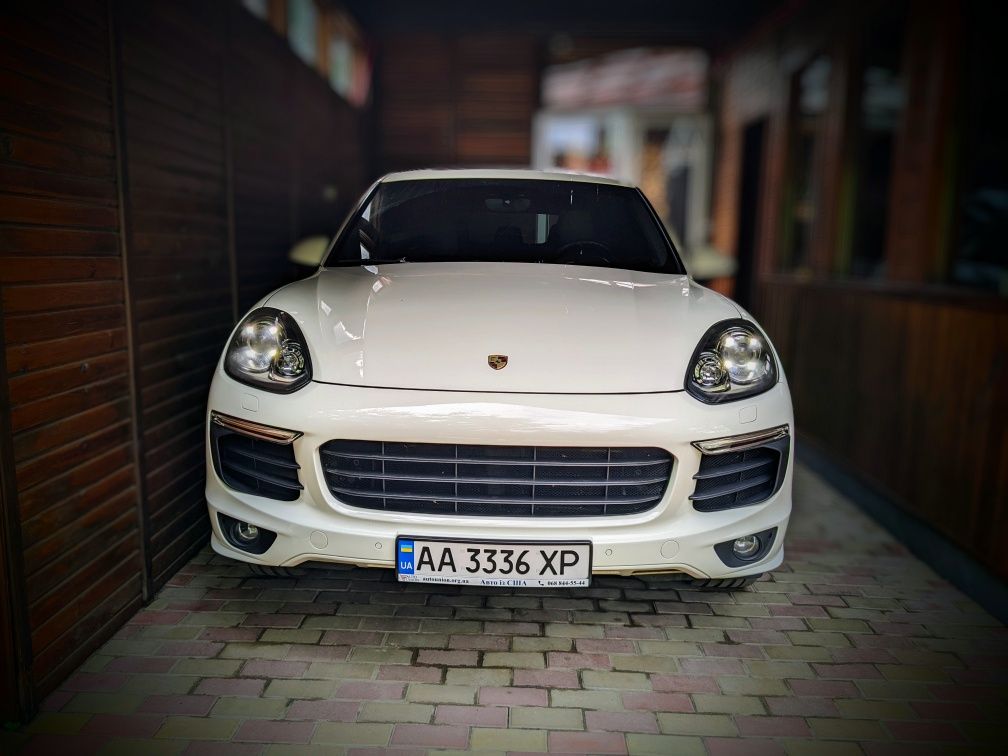 Porsche Cayenne S 2010 (Restyling GTS 2015+)