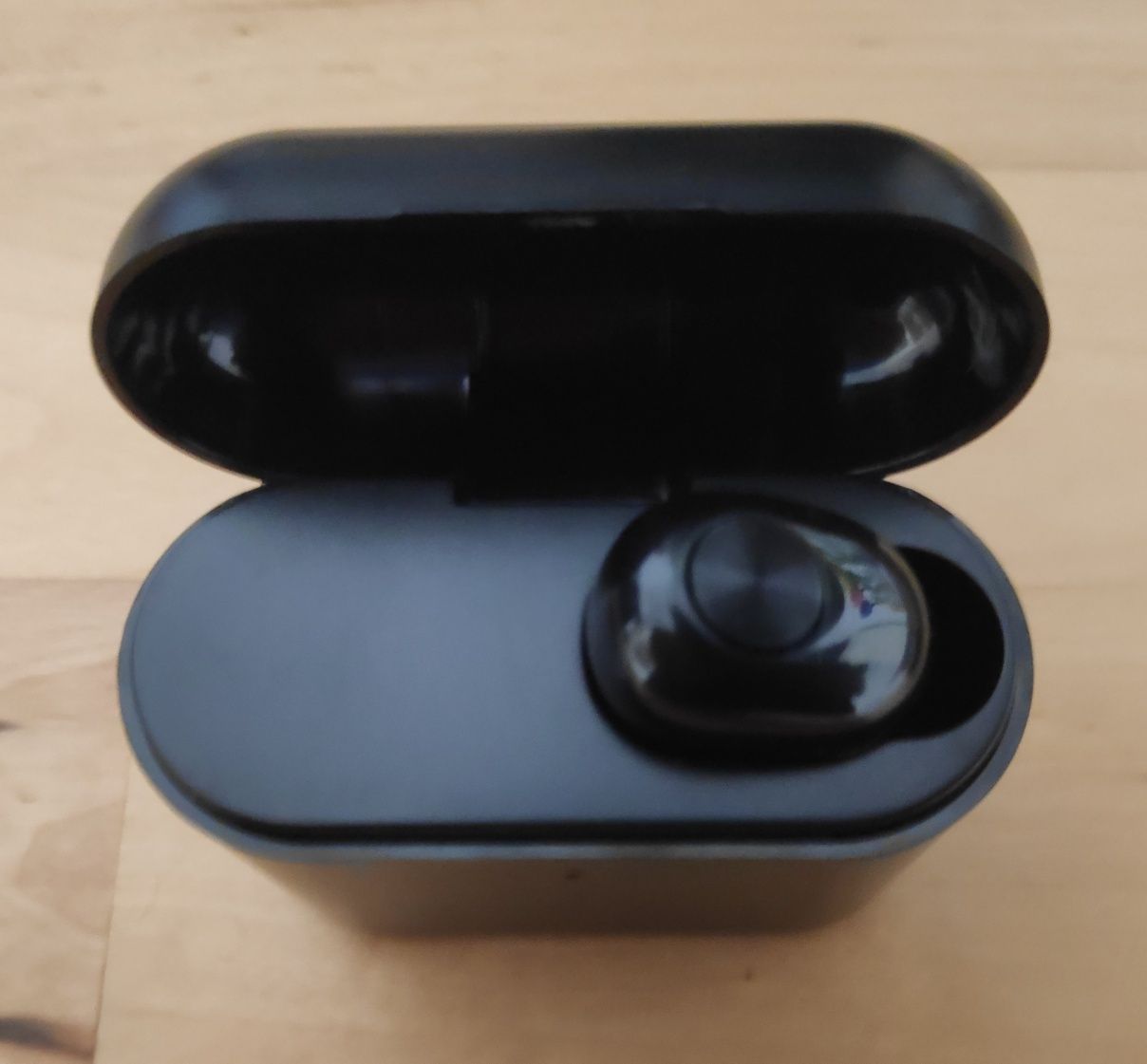 Mini fones Bluetooth sem fio.