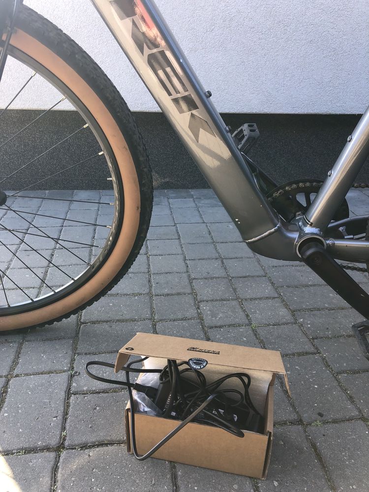 Rower elektryczny Trek Dual Sport+ 2