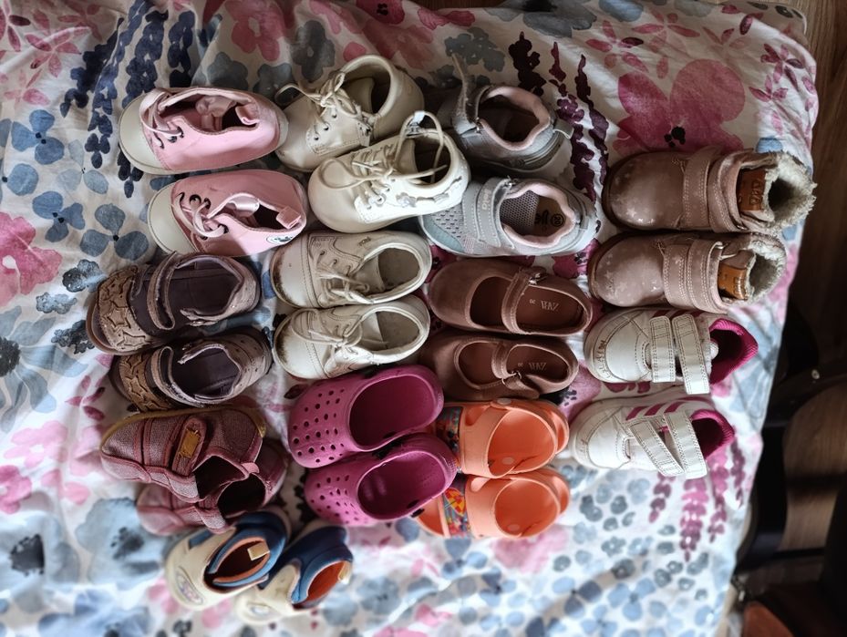 Buciki dla dziewczynki letnie i zimowe