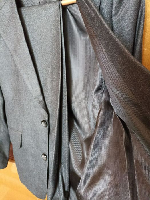 Костюм шкільний на 12- 14 років