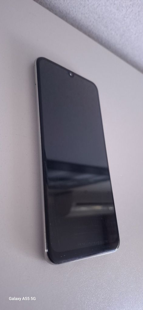 Смартфон Samsung Galaxy A30 в ідеальному стані