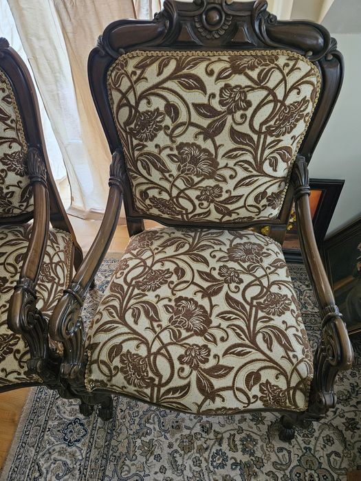 Piękne krzesła fotele