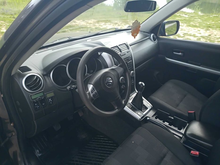 Sprzedam SUZUKI GRAND VITARA II 2.4 BENZYNA + GAZ z 2008 roku