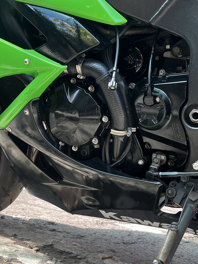 Kawasaki ninja zx6r ( Не Xonda , Suzuki , Yamaha )