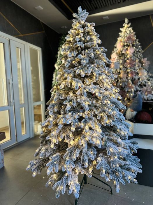 Штучні ялинки та сосни. Ялинка. Ель. Лита ялинка. Елка искусственная.