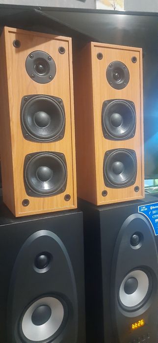 Акт.колонки F&D T30 пульт!, Genius SP HF1200A