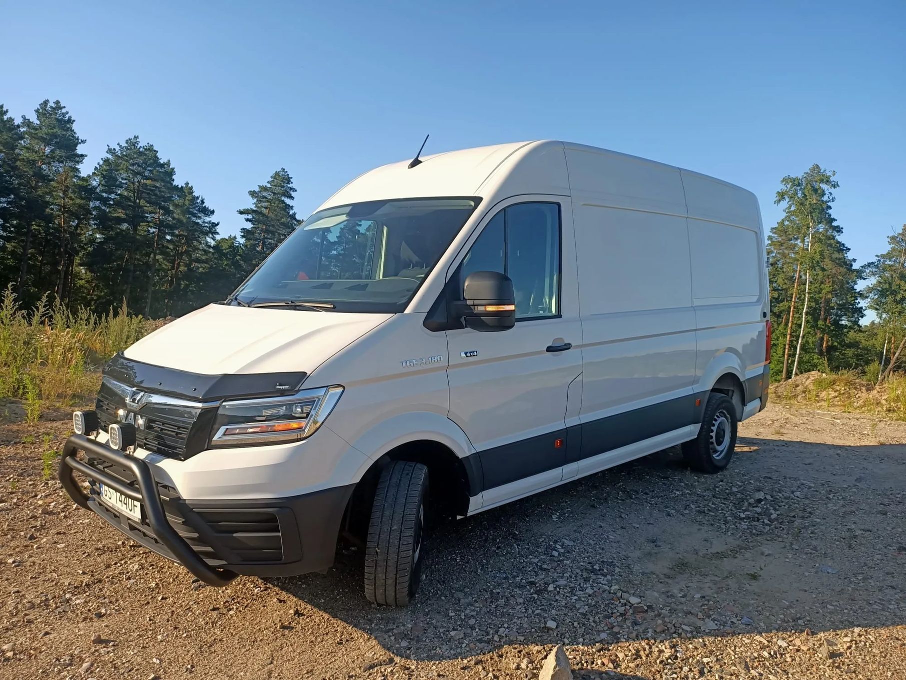MAN TGE 4x4 automat  4x4 MAN TGE automat offroad podniesiony 2 cale masaże nawigacja kamper