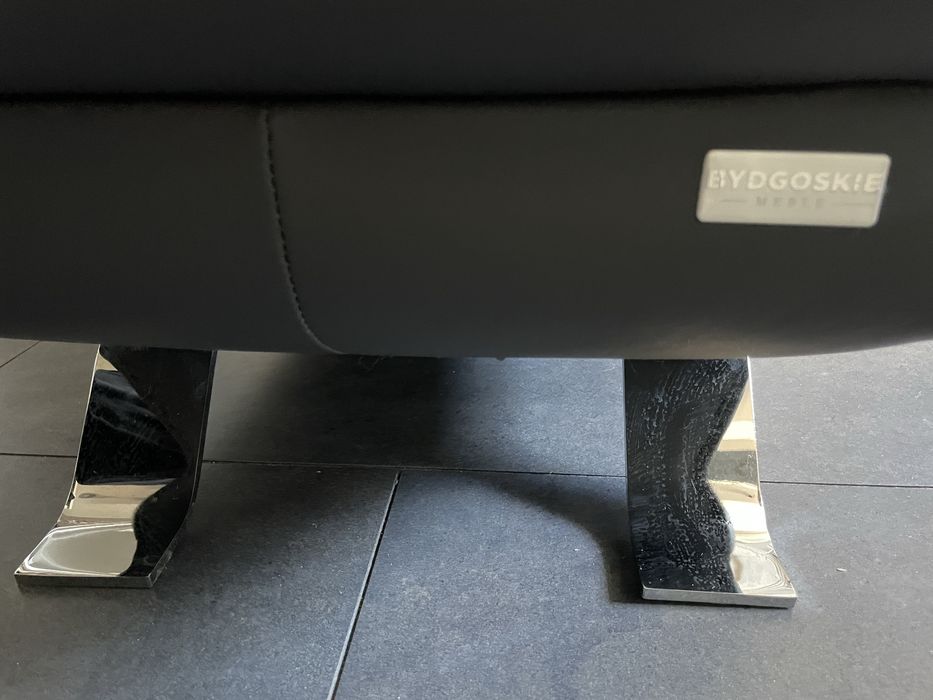 Meble Bydgoskie duża Pufa Siedzisko czarna skóra, 107cmx55cm