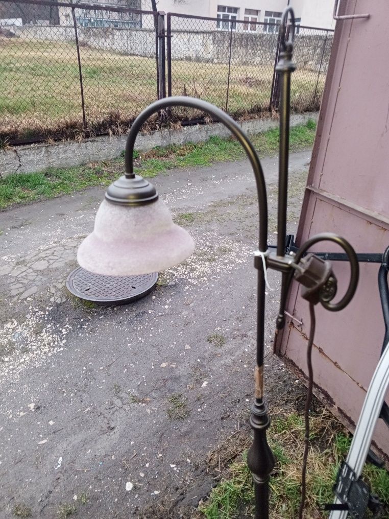 Sprzedam lampę stojąca