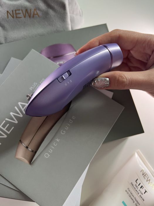 Newa+ апарат для домашнього RF ліфтингу обличчя, шиї, декольте