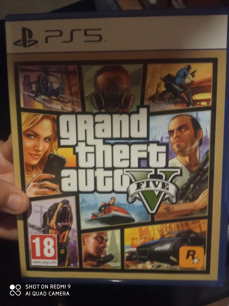 Vendo GTA 5 PS5 praticamente novo