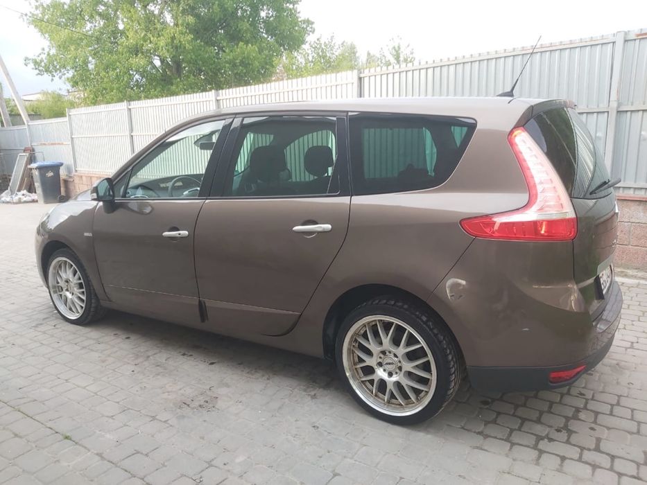 Renault megane scenic 2010