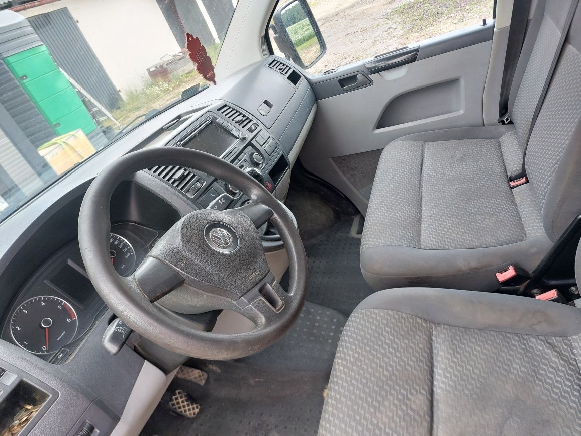Volkswagen t5 doka  FV vat 140 koni