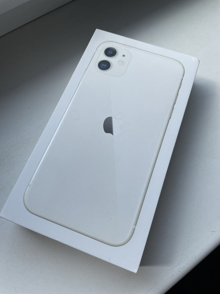 Iphone 11 white, 64 GB, stan super, folia hydrożelowa