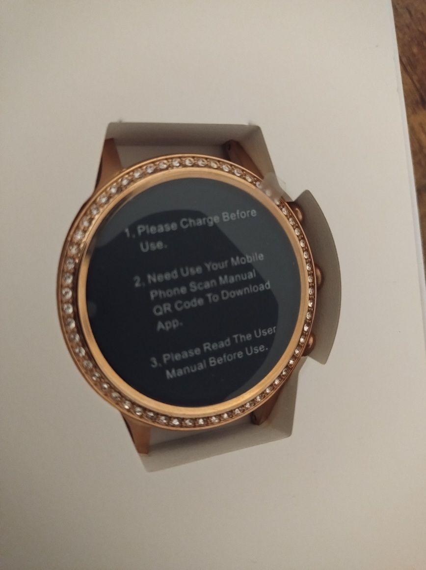 Smartwatch złoty nowy