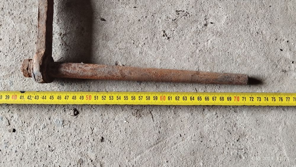 Корба з віссю для криниці