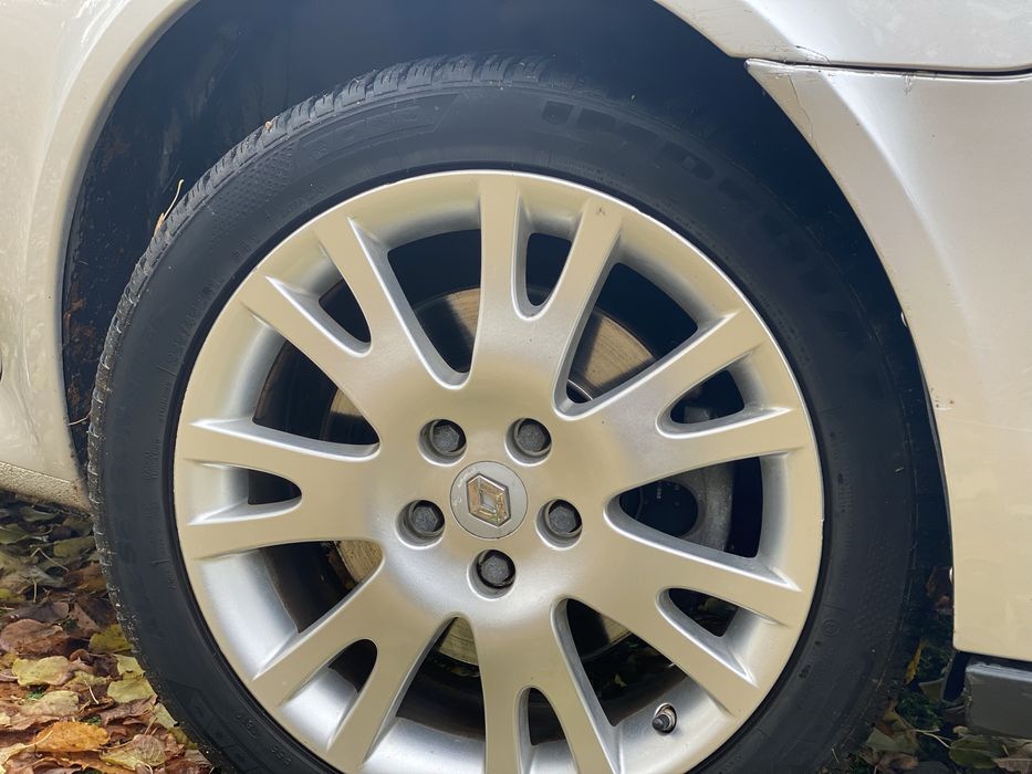 Piekna laguna rok 2006 zadbana bogata wersja bez korozji polecam