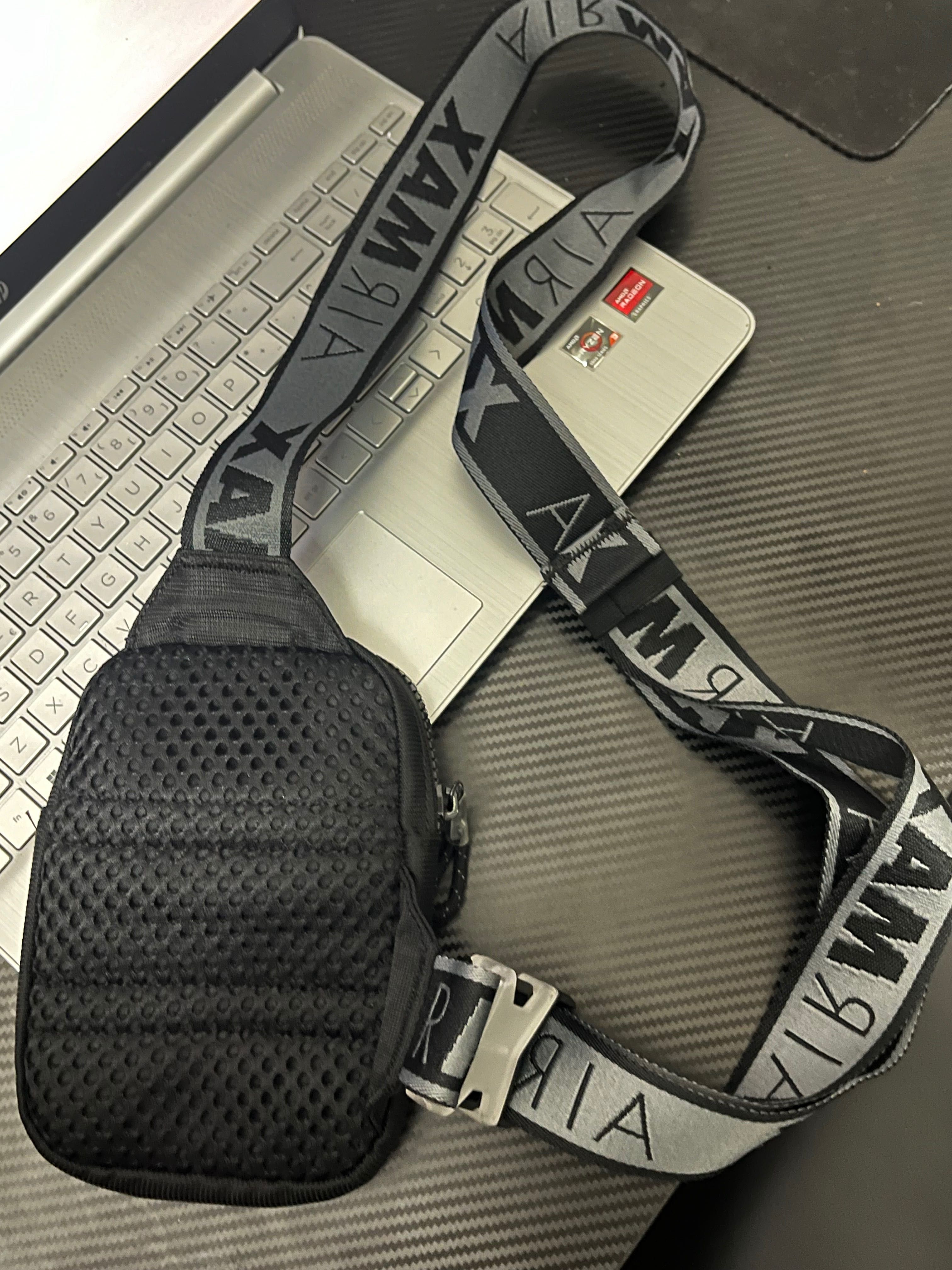 Bolsa Nike tiracolo