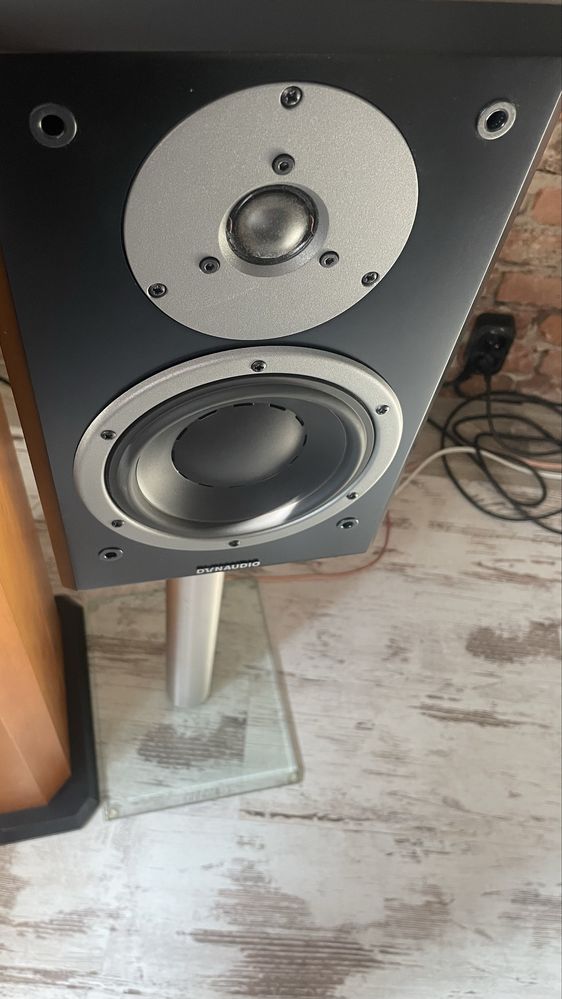 Kolumny Monitory Dynaudio emit M20+Spectral