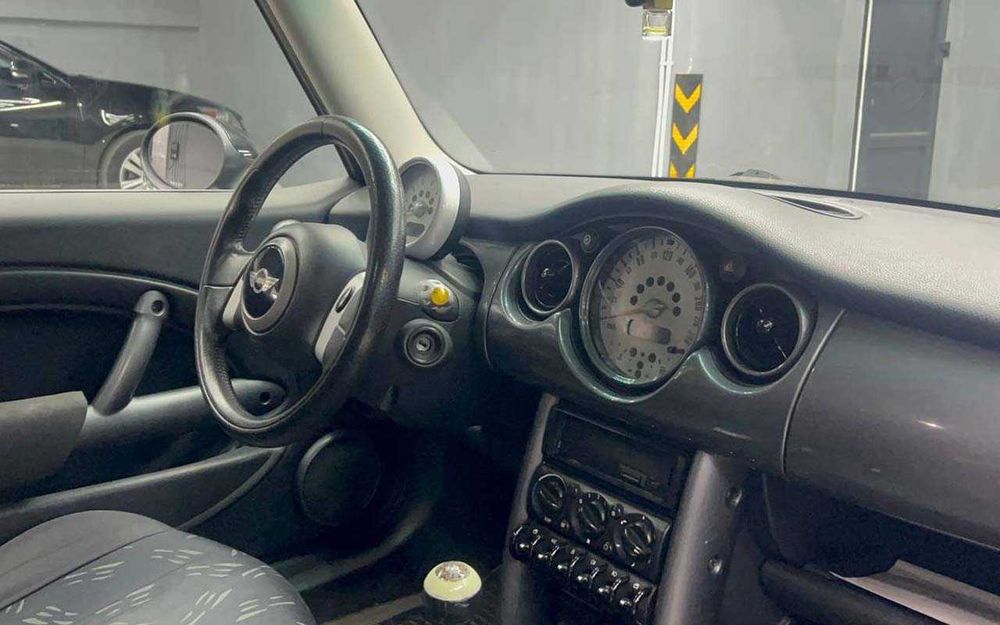 MINI One 2005 року