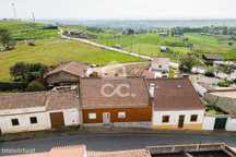 Moradia T4 térrea c/ quintal | Póvoa de São Miguel (Moura)