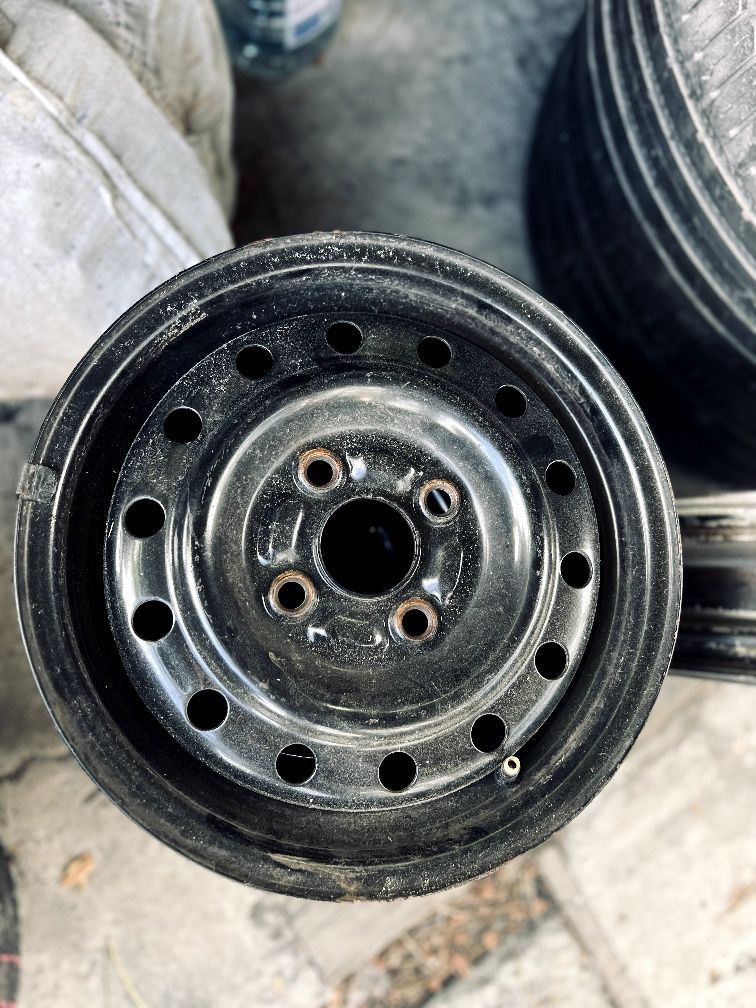 Сталеві диски R13 4×100 з Daihatsu Cuore