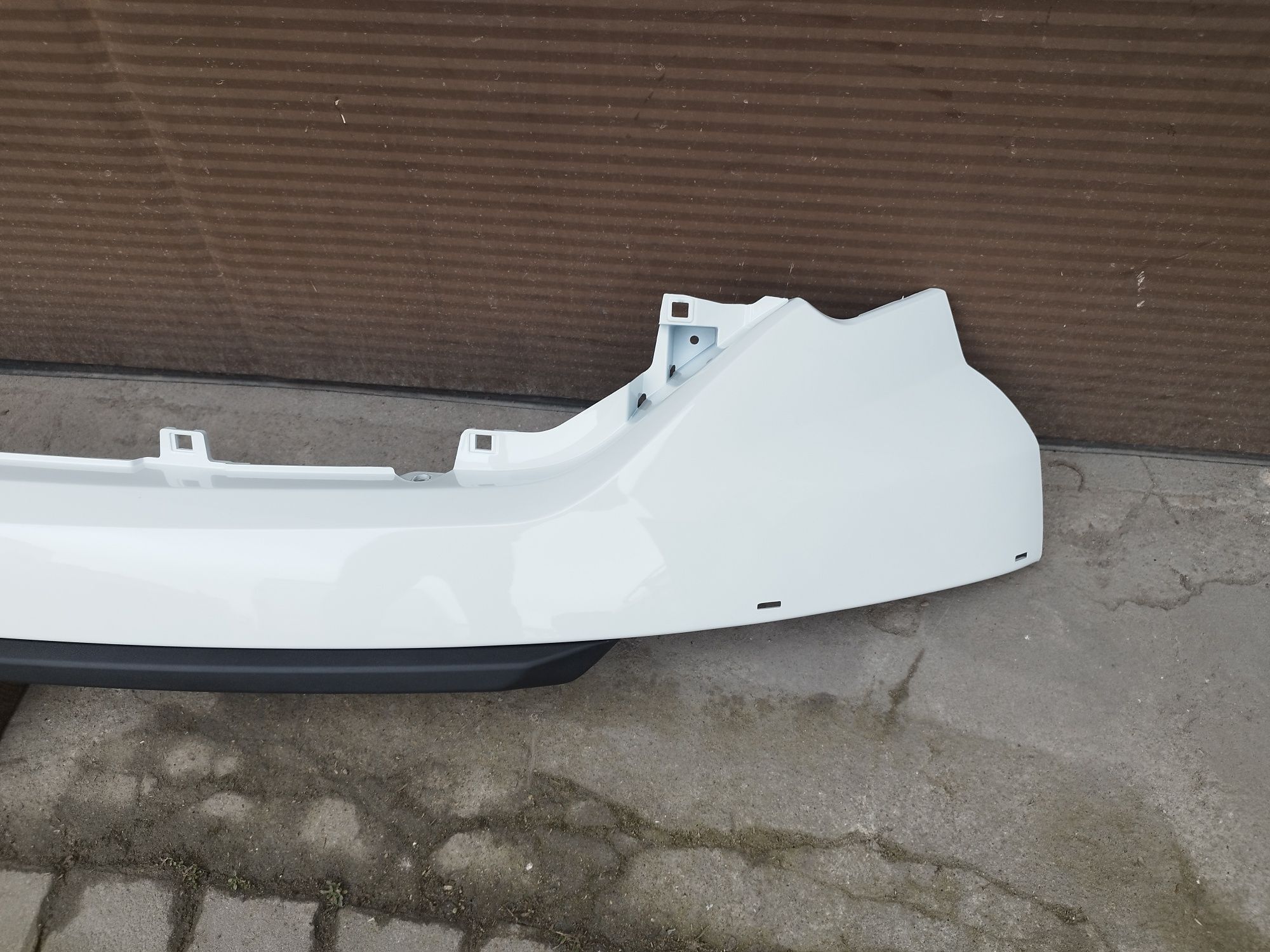 Iveco Daily VI 14r- Nakładka Zderzaka Przód Listwa Atrapa Listwy