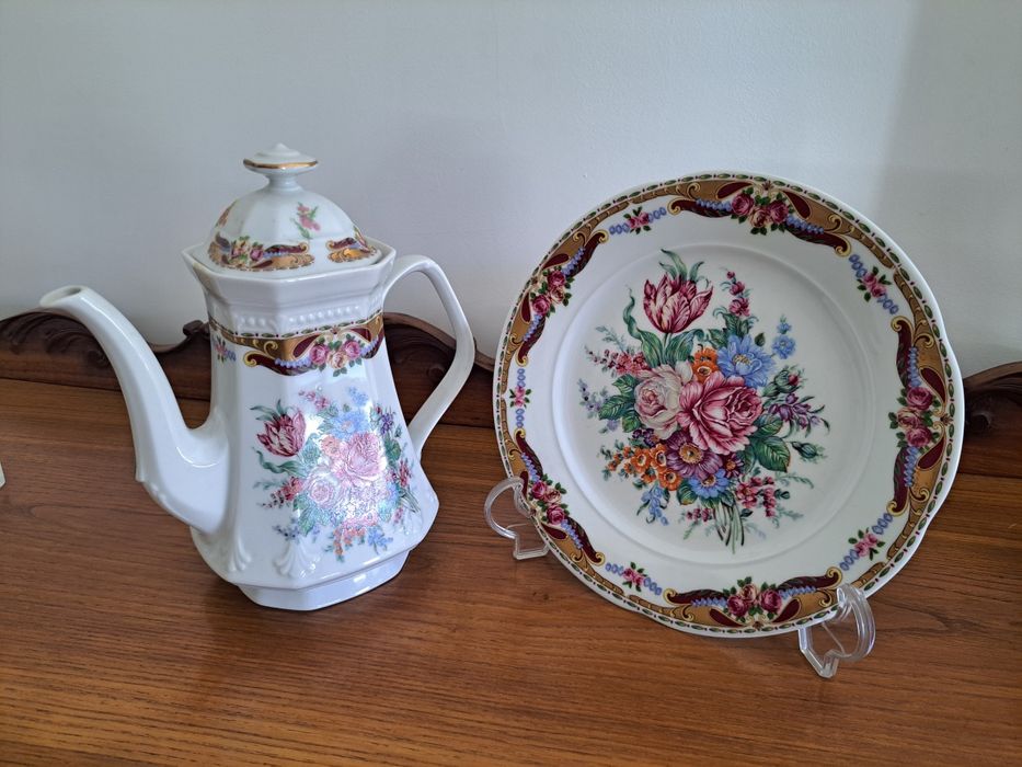 Conjunto em Porcelana Europeia VIZAVI