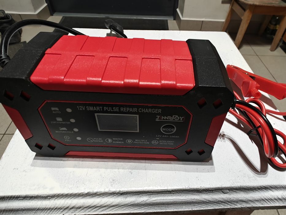 Prostownik ładowarka 12V6A nowa