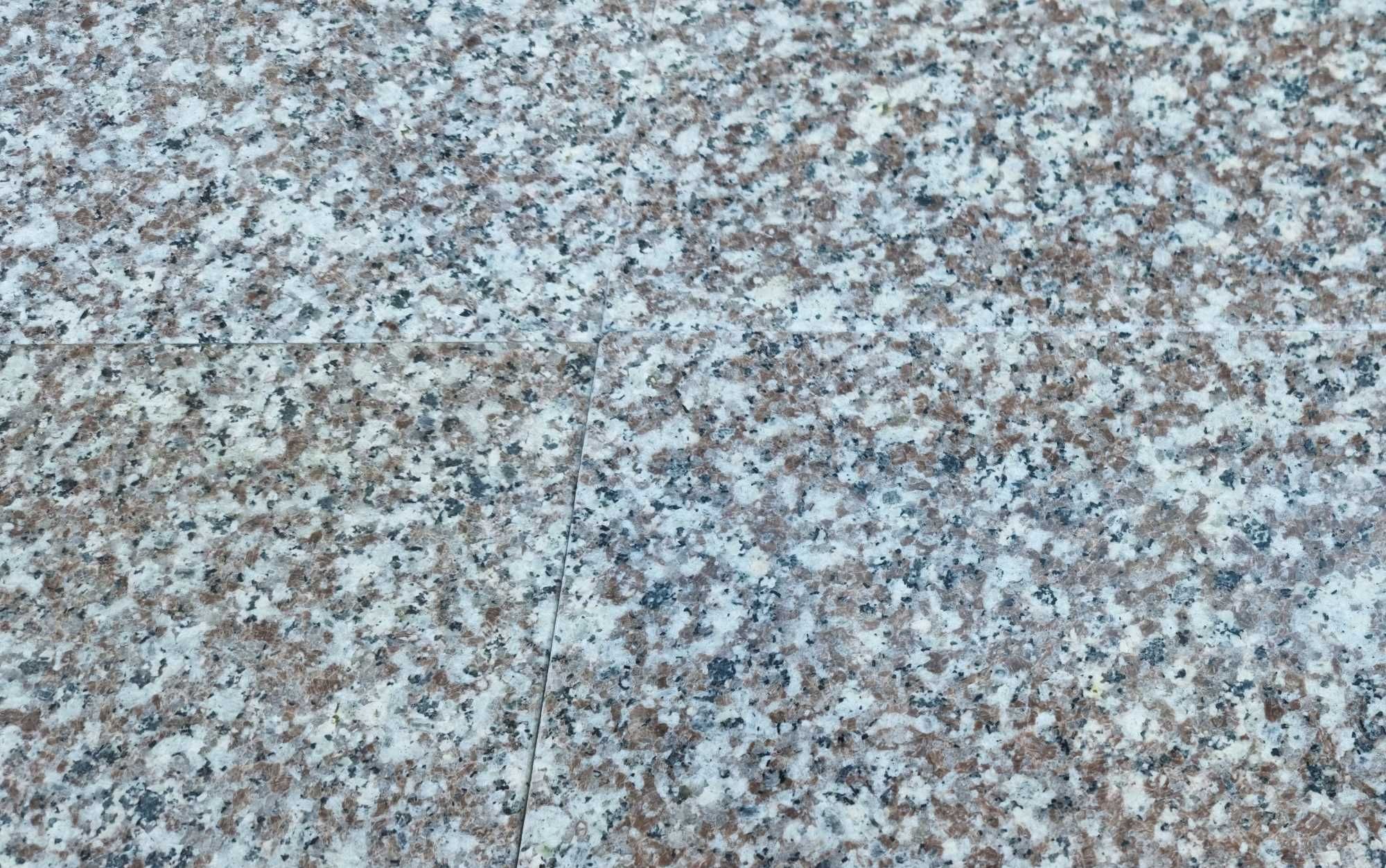 Granit Sprzedam płytki naturalny granit polerowany 60X30
