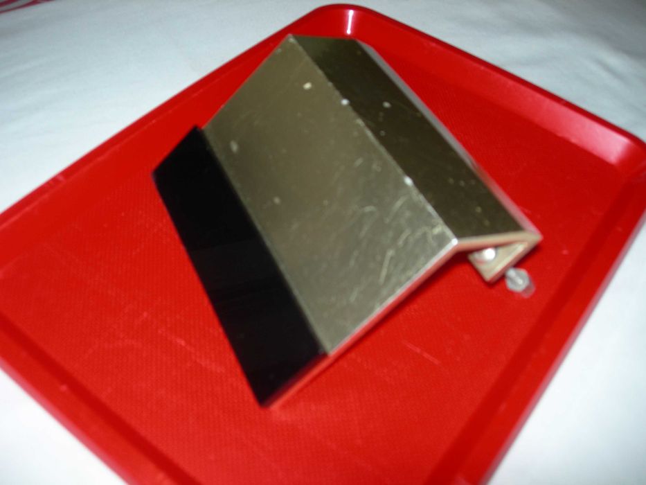 Puxador porta de rua.