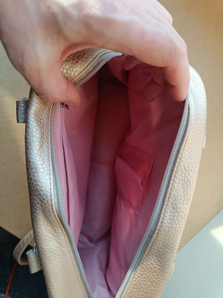 Fila - damska torebka na ramię i do ręki, połyskujący pudrowy róż