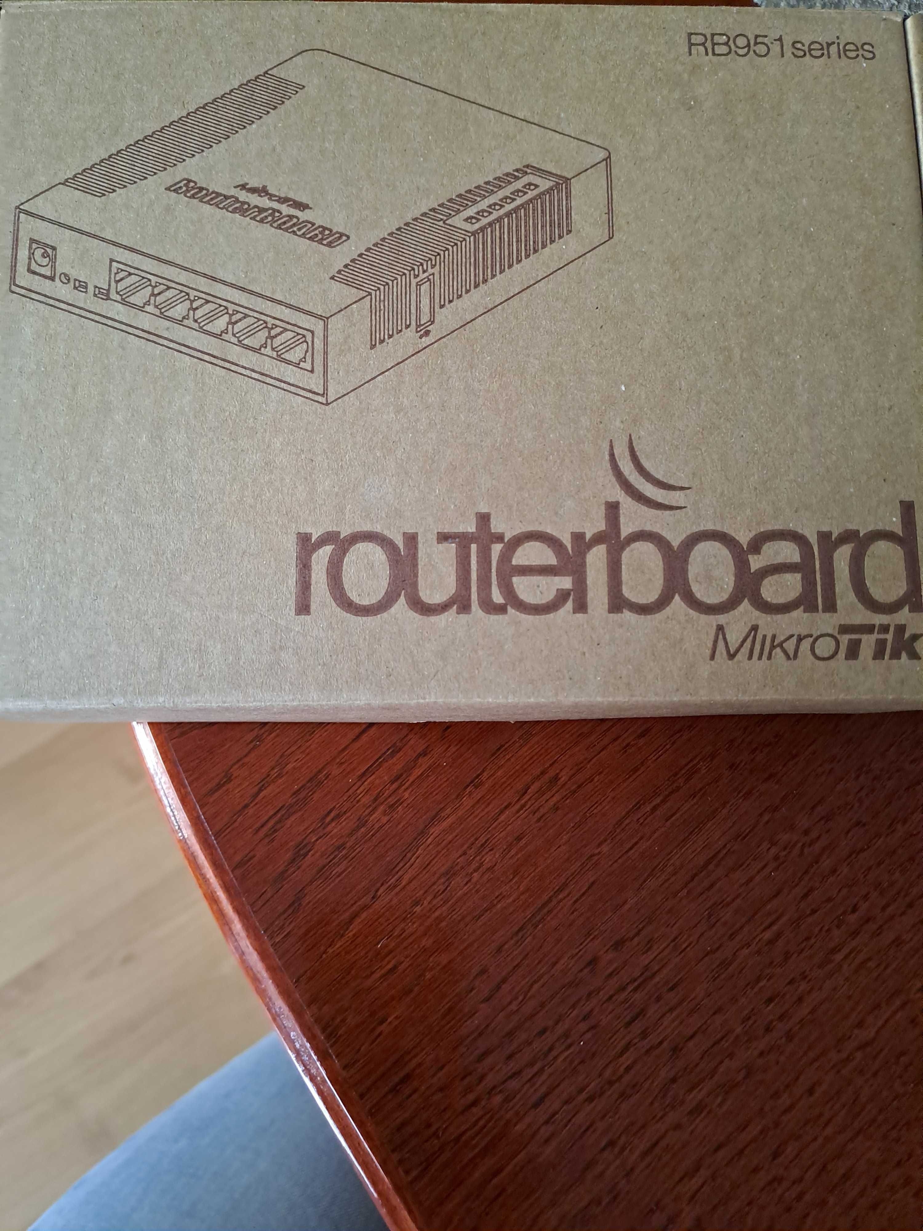 Router MikroTik RB951G-2HnD 5 portów 10/100/1000 Ethernet