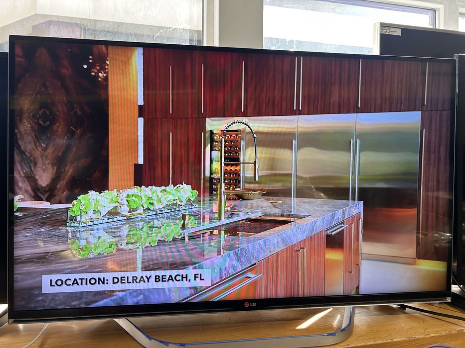 Преміум 3D Телевізор 42” LG 42LA660V Smart TV, сабвуфер.