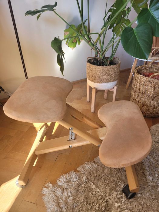 Klęcznik klękosiad ergonomiczny drewniany