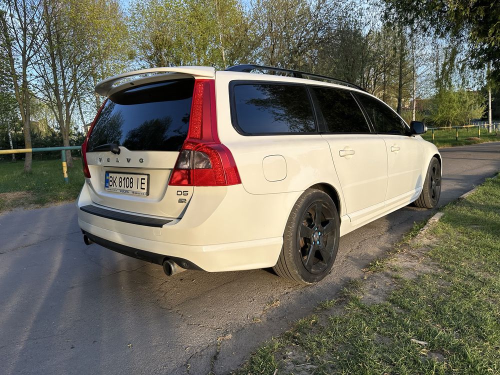 Volvo v70 2.4 diesel диезль 215к/с автомат (айсен)
