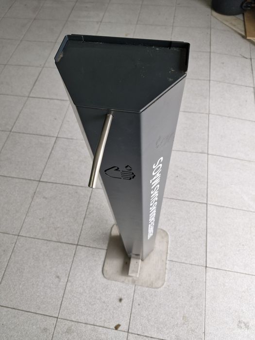 Despensador de álcool gel (metálico de pé)