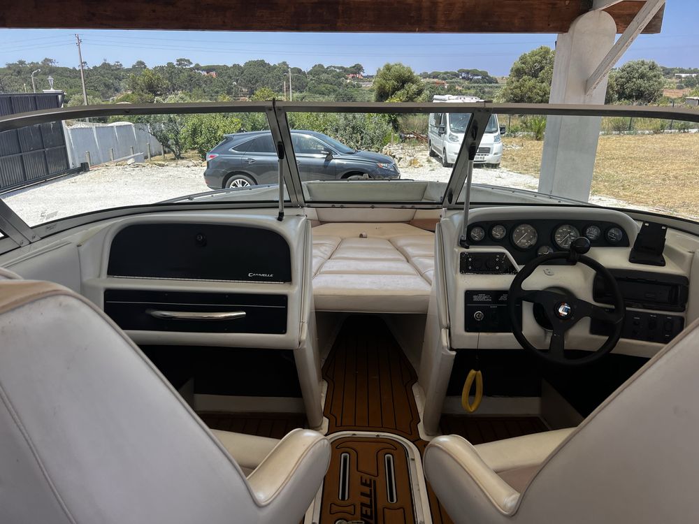 Caravelle 21 - Motor mercruiser 4.3 V6 - 9 lugares