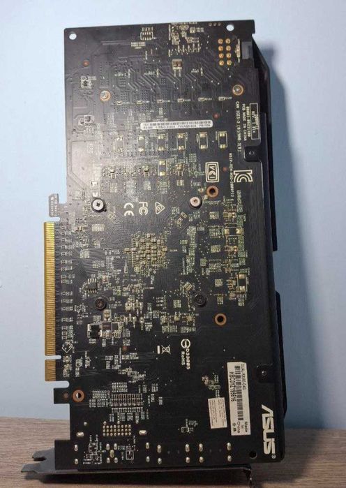 ASUS Dual Radeon RX 580 4GB GDDR5
Потужна відеокарта середнього класу,