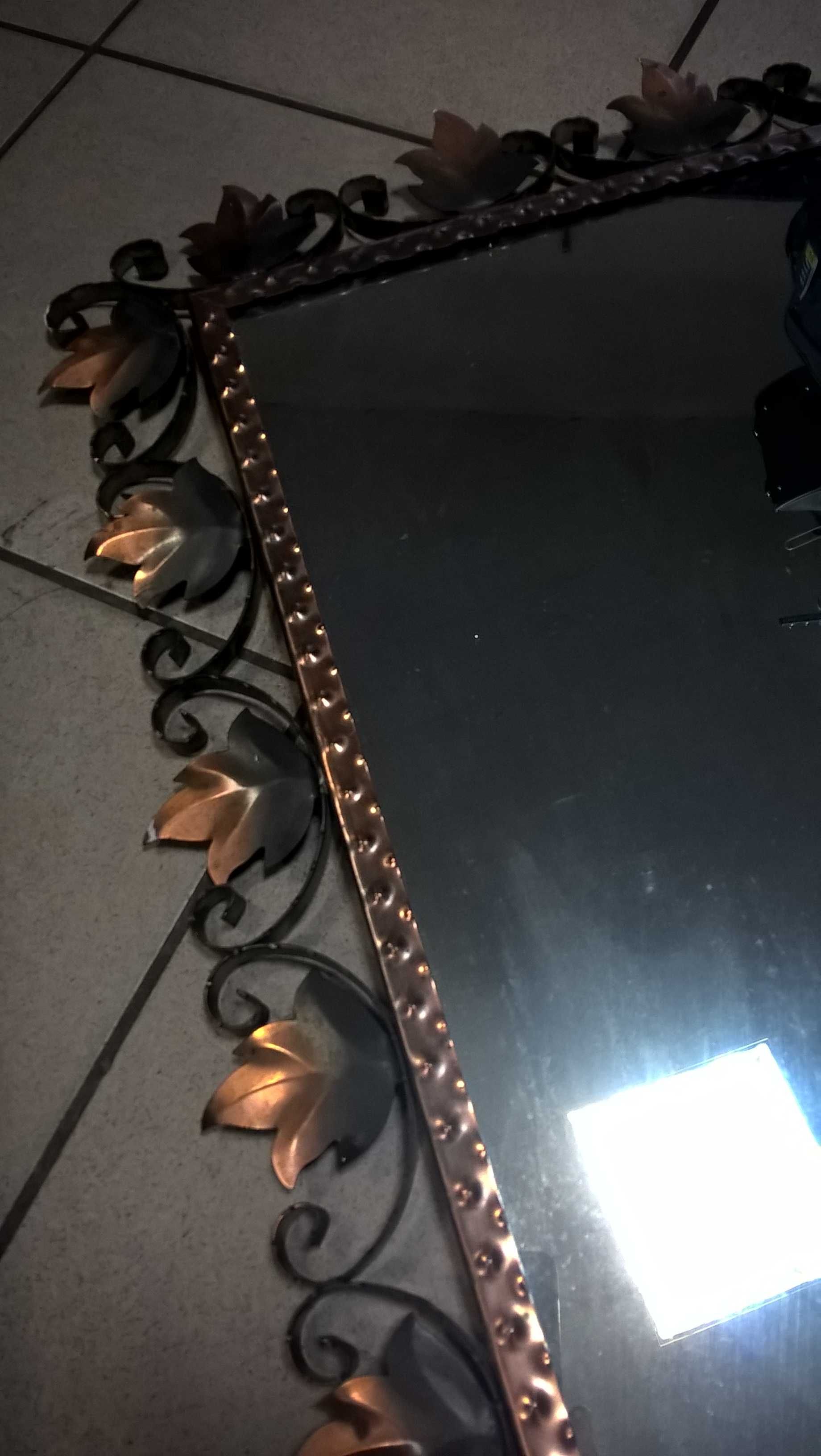 Sprzedam lustro w miedzianej ramie - metaloplastyka